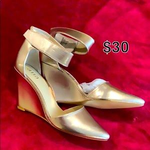 A.N.A. New approach size 8 women’s dress wedge